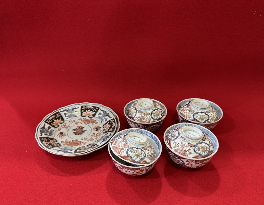 岡山で明治期の伊万里焼の食器を買取させてもらいました。の画像