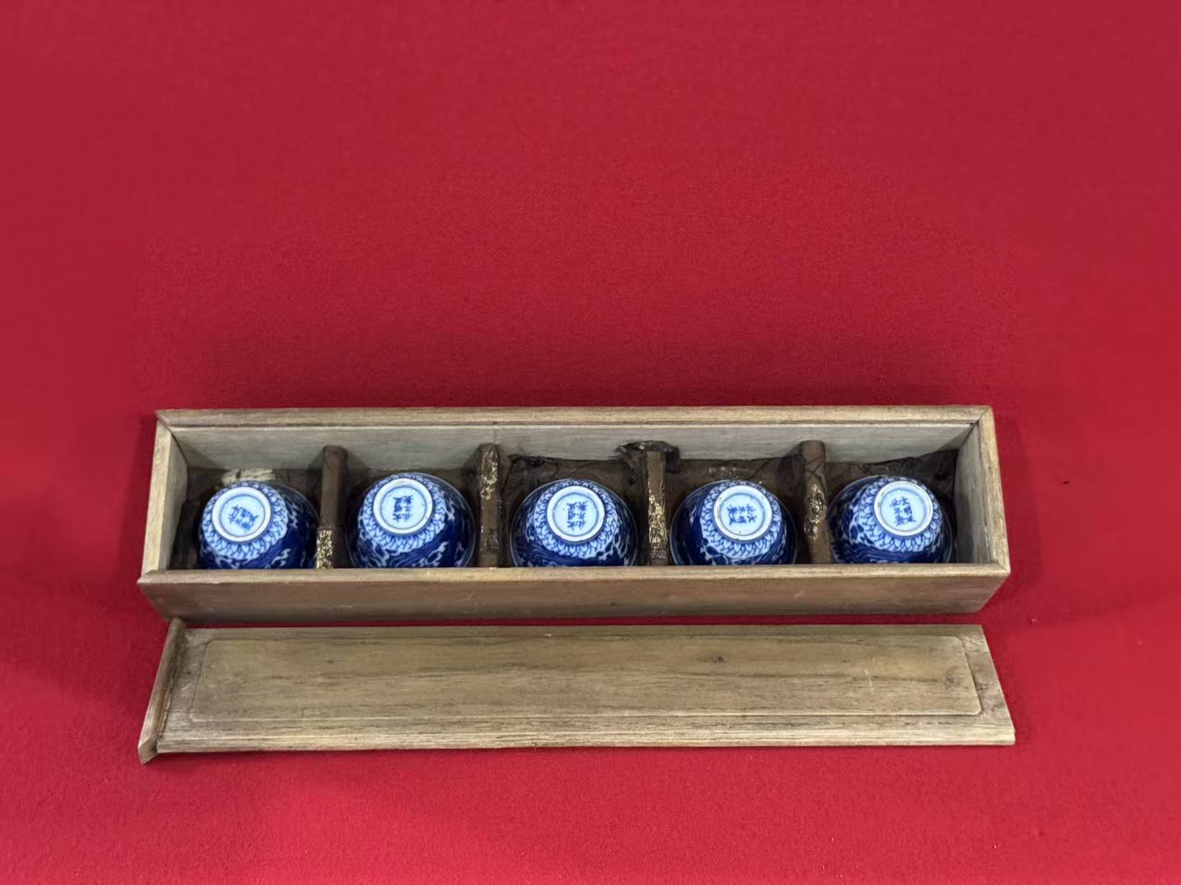 岡山県総社市で煎茶道具の唐物の煎茶碗を買取させてもらいました。の画像