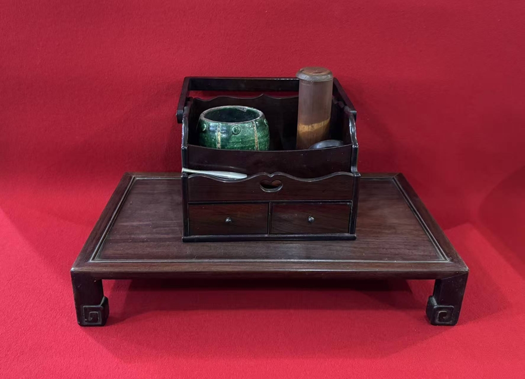 岡山県総社市で唐木の花台や煙草盆を買取させてもらいました。の画像