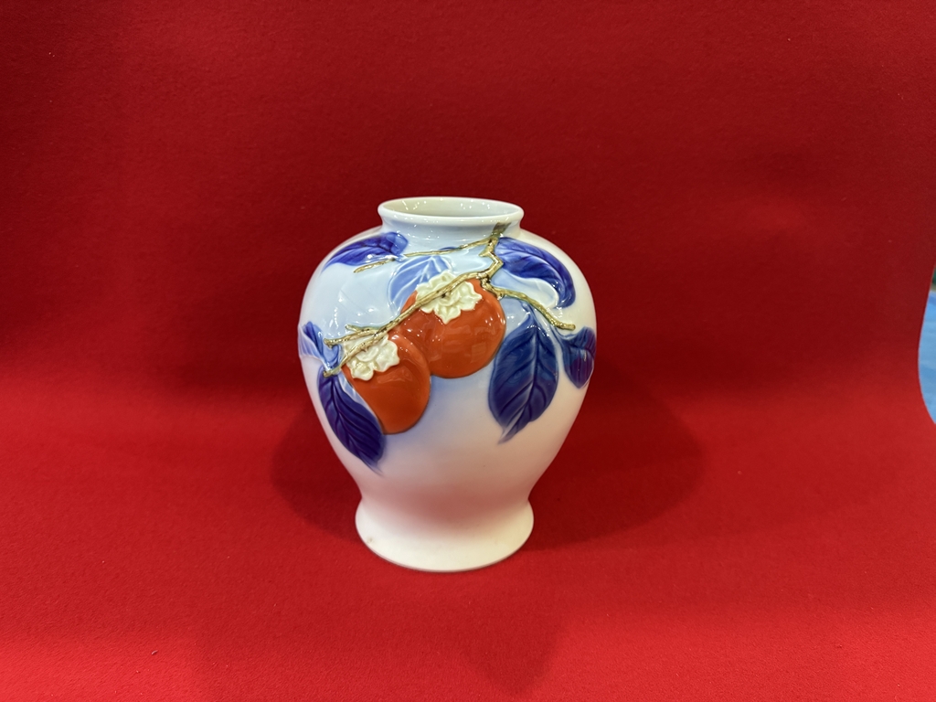 骨董、陶磁器　大倉の柿図の花瓶を買取させてもらいました。の画像